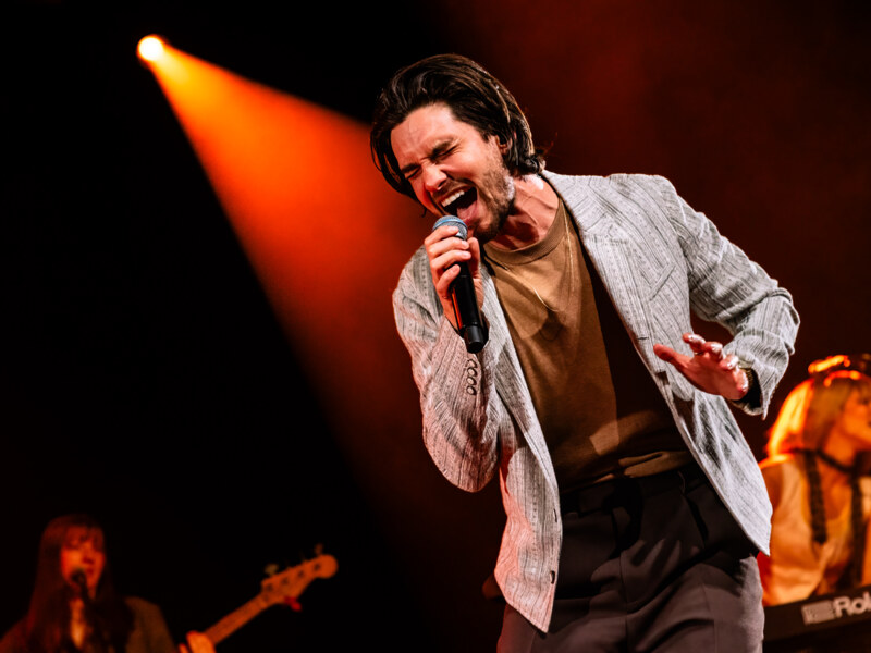 Ben Barnes @ Trix