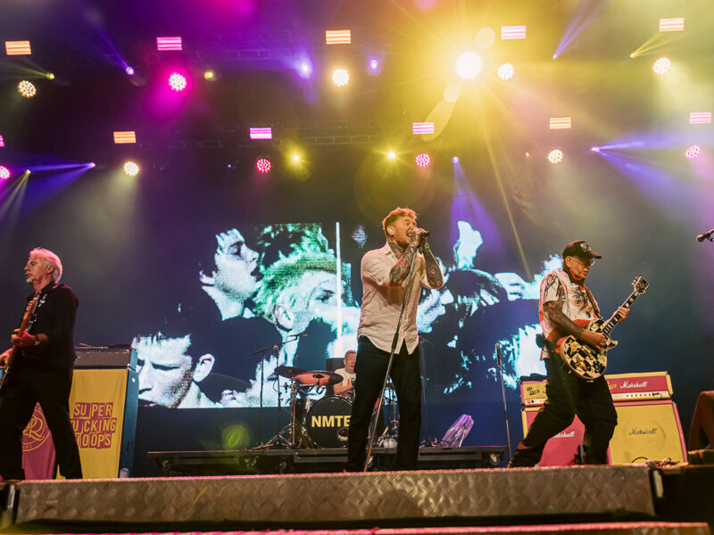 The Sex Pistols and Frank Carter @ Jera On Air
