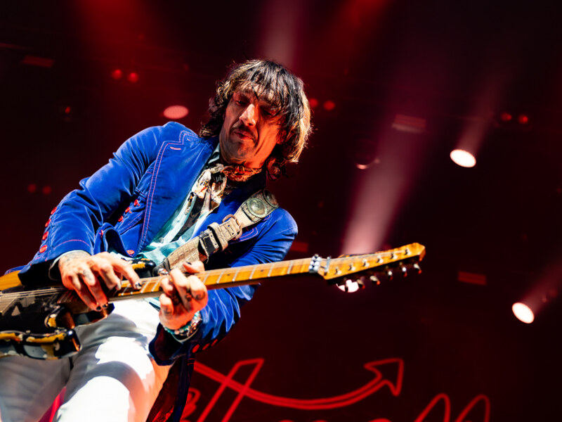 The Darkness @ 013