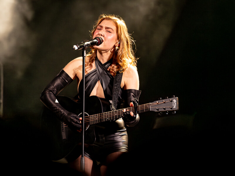 Olivia Lunny @ Trix