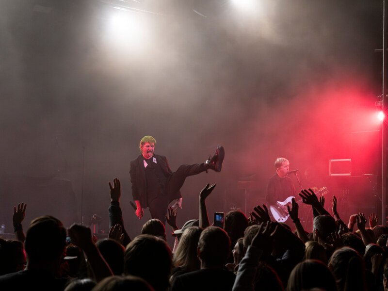 The Funeral Portrait @ Trix
