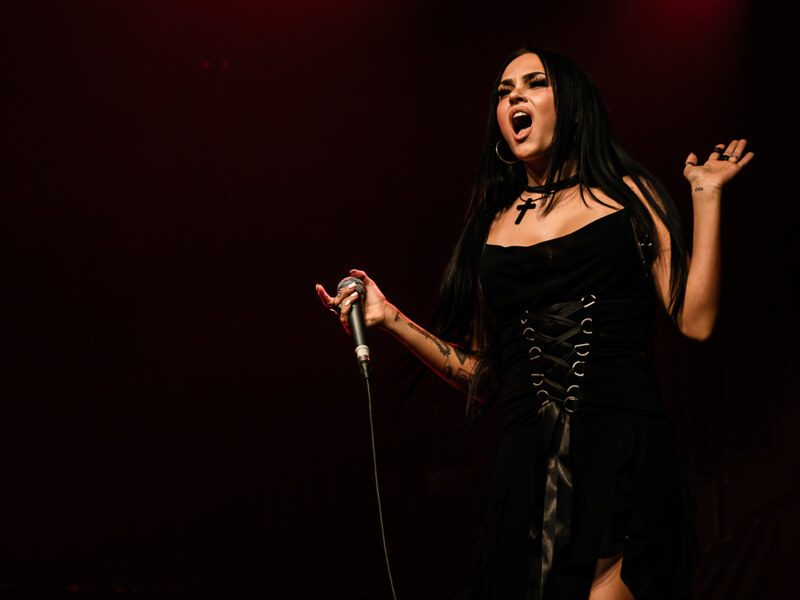Maggie Lindemann @ La Madeleine