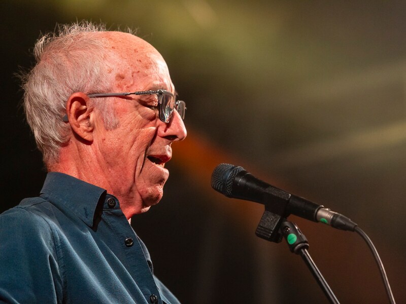 Raymond van het Groenewoud @ Vredesfeesten