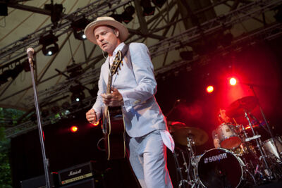 The Tragically Hip @ OLT Rivierenhof, picture 26, photographed by Dorien Goetschalckx - FrontView Magazine