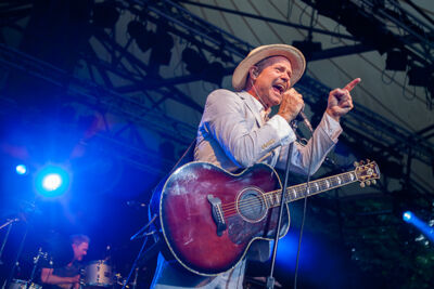 The Tragically Hip @ OLT Rivierenhof, picture 33, photographed by Dorien Goetschalckx - FrontView Magazine