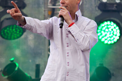 Sam gooris @ Pennenzakkenrock editie 2013, picture 11, photographed by Carine Wouters - FrontView Magazine