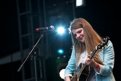 Lisa Castelli Genk on Stage 2013, picture 8, photographed by James Van Roosbroeck - FrontView Magazine