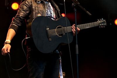 Yass Genk on Stage 2013, picture 8, photographed by James Van Roosbroeck - FrontView Magazine