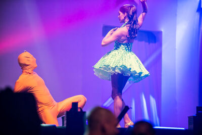 Q-Music De Foute Party 2013: podia, picture 25, photographed by Jonas Wallecan - FrontView Magazine