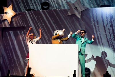 Q-Music De Foute Party 2013: podia, picture 44, photographed by Jonas Wallecan - FrontView Magazine