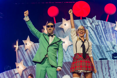 Q-Music De Foute Party 2013: podia, picture 52, photographed by Jonas Wallecan - FrontView Magazine