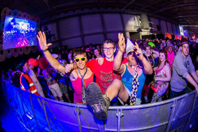 Q-Music De Foute Party 2013 : sfeer, picture 7, photographed by Jonas Wallecan - FrontView Magazine