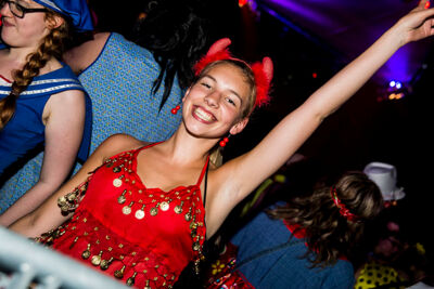 Q-Music De Foute Party 2013 : sfeer, picture 13, photographed by Jonas Wallecan - FrontView Magazine
