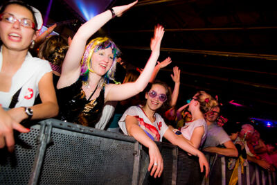 Q-Music De Foute Party 2013 : sfeer, picture 39, photographed by Jonas Wallecan - FrontView Magazine
