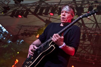 George Thorogood and The Destroyers @ OLT Rivierenhof, picture 6, photographed by James Van Roosbroeck - FrontView Magazine