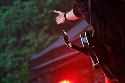 George Thorogood and The Destroyers @ OLT Rivierenhof, picture 7, photographed by James Van Roosbroeck - FrontView Magazine