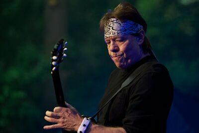 George Thorogood and The Destroyers @ OLT Rivierenhof, picture 17, photographed by James Van Roosbroeck - FrontView Magazine