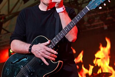 George Thorogood and The Destroyers @ OLT Rivierenhof, picture 22, photographed by James Van Roosbroeck - FrontView Magazine