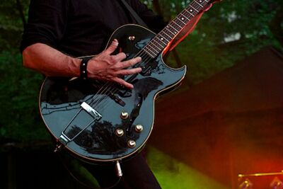 George Thorogood and The Destroyers @ OLT Rivierenhof, picture 27, photographed by James Van Roosbroeck - FrontView Magazine