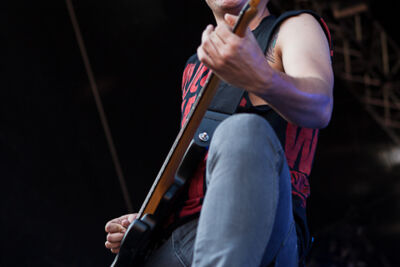 Callejon @ Vainstream Rockfest, picture 5, photographed by Dorien Goetschalckx - FrontView Magazine