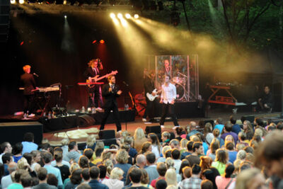 Cookies & Cream @ Openluchttheater Rivierenhof, picture 10, photographed by Youri Vanlommel - FrontView Magazine