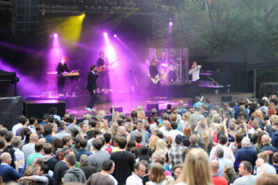 Cookies & Cream @ Openluchttheater Rivierenhof, picture 12, photographed by Youri Vanlommel - FrontView Magazine