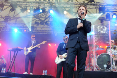 Cookies & Cream @ Openluchttheater Rivierenhof, picture 16, photographed by Youri Vanlommel - FrontView Magazine