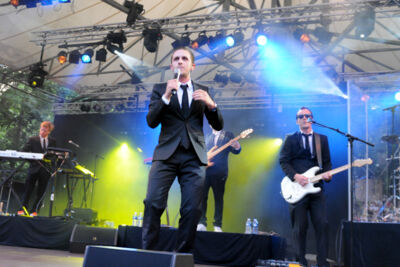 Cookies & Cream @ Openluchttheater Rivierenhof, picture 19, photographed by Youri Vanlommel - FrontView Magazine