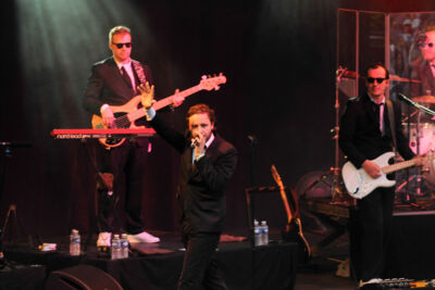 Cookies & Cream @ Openluchttheater Rivierenhof, picture 23, photographed by Youri Vanlommel - FrontView Magazine