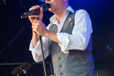 Wim Leys @ Vlaanderen Zingt Averbode, picture 8, photographed by James Van Roosbroeck - FrontView Magazine