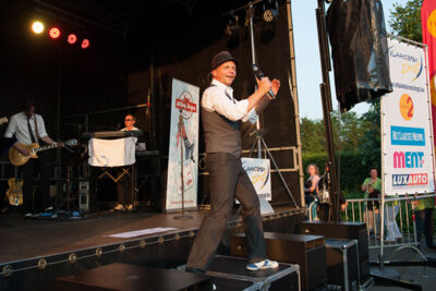 Wim Leys @ Vlaanderen Zingt Averbode, picture 14, photographed by James Van Roosbroeck - FrontView Magazine