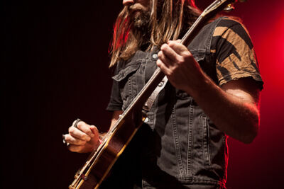 Bush @ Effenaar, picture 7, photographed by Dorien Goetschalckx - FrontView Magazine