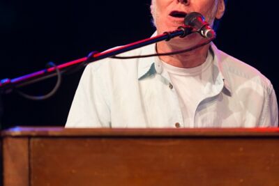 Steve Winwood @ OLT Rivierenhof, picture 42, photographed by Edwin Houdevelt - FrontView Magazine