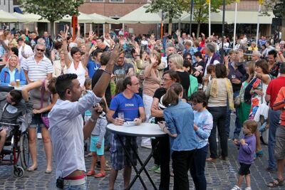 Maarten Cox @ Vlaanderen Zingt in Bilzen, picture 25, photographed by Heidi Elen - FrontView Magazine