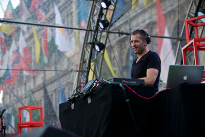 Vlaanderen Muziekland Opnames 11 juli @ Antwerpen, picture 51, photographed by James Van Roosbroeck - FrontView Magazine
