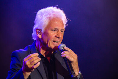 Gerard Lenorman @ Beleuvenissen 2013, picture 8, photographed by Kurt Jacobs - FrontView Magazine