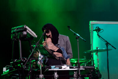 IAMX @ Les Ardentes, foto 7, foto's door Nick De Gregorio - FrontView Magazine