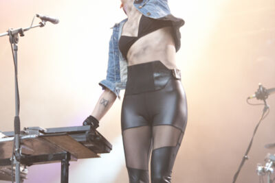 IAMX @ Les Ardentes, foto 13, foto's door Nick De Gregorio - FrontView Magazine