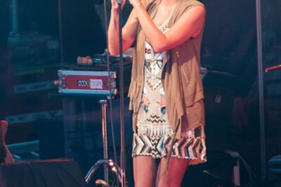 Melody Gardot @ Rivierenhof, foto 34, foto's door steven.stausens - FrontView Magazine