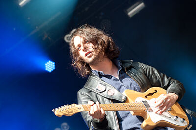 The Maccabees @ Les Ardentes, picture 3, photographed by FrontView Magazine