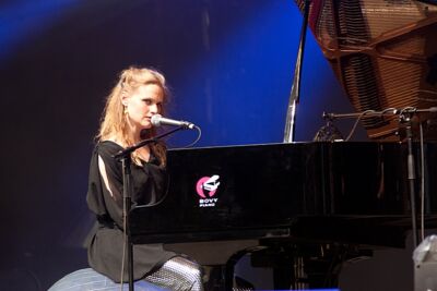 An Pierle Les Ardentes 2013, picture 1, photographed by Philippe Janssens - FrontView Magazine