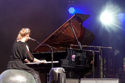An Pierle Les Ardentes 2013, picture 5, photographed by Philippe Janssens - FrontView Magazine
