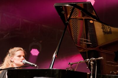 An Pierle Les Ardentes 2013, picture 7, photographed by Philippe Janssens - FrontView Magazine