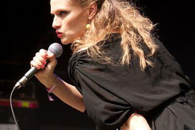 An Pierle Les Ardentes 2013, picture 10, photographed by Philippe Janssens - FrontView Magazine
