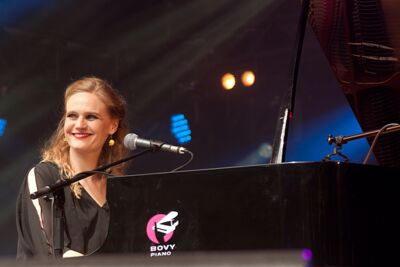 An Pierle Les Ardentes 2013, picture 14, photographed by Philippe Janssens - FrontView Magazine