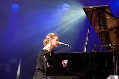 An Pierle Les Ardentes 2013, picture 23, photographed by Philippe Janssens - FrontView Magazine