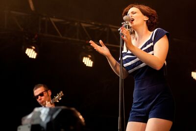 Hooverphonic Les Ardentes 2013, picture 22, photographed by Philippe Janssens - FrontView Magazine