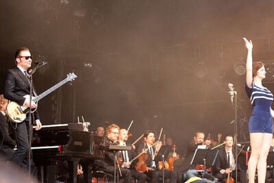 Hooverphonic Les Ardentes 2013, picture 28, photographed by Philippe Janssens - FrontView Magazine