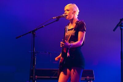 Trixie Whitley Les Ardentes 2013, picture 4, photographed by Philippe Janssens - FrontView Magazine