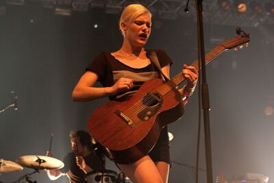 Trixie Whitley Les Ardentes 2013, picture 27, photographed by Philippe Janssens - FrontView Magazine